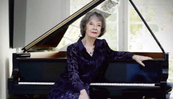 Anne Queffélec et le Quatuor Hanson proposent une promenade en solo avec Satie et Debussy - Critique sortie Classique / Opéra Paris Théâtre des Champs-Élysées