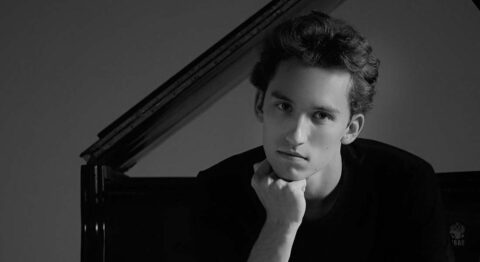 Valentin Malinin consacre son récital à la musique de John Cage - Critique sortie Classique / Opéra Paris Fondation Louis Vuitton