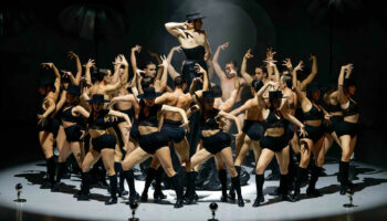 Marcos Morau arrive à Paris avec son flamboyant « Afanador » accompagné par le Ballet Nacional de España - Critique sortie Danse Paris Le Théâtre du Châtelet