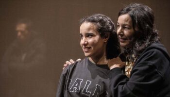 Ali Esmili met en scène « Fidélité(s) ou la Panenka d’Hakimi » sur les traces du footballeur Achraf Hakimi - Critique sortie Théâtre saint denis Théâtre Gérard Philipe - CDN de Saint-Denis