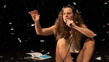 Anna Lemonaki reprend “G.O.L.D”. Glory of little dreams - Critique sortie Danse Paris Centre culturel suisse de Paris