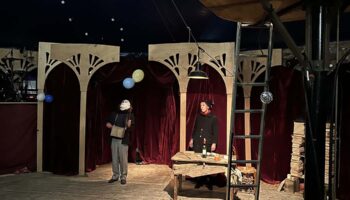 Aussi magique qu&rsquo;intimiste, le Cirque Sans Noms créé « Pain d&rsquo;chien » - Critique sortie Cirque Antony L’Azimut - Espace Cirque