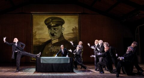 Ariane Mnouchkine et les siens créent « Ici sont les Dragons, Deuxième Époque » : une fresque brillamment incarnée qui nous alerte - Critique sortie Théâtre Paris Théâtre du Soleil