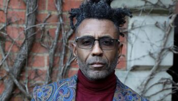 Omar, la « voix » lactée, voix suave et parfait sens du groove - Critique sortie Jazz / Musiques 75010 Paris new morning