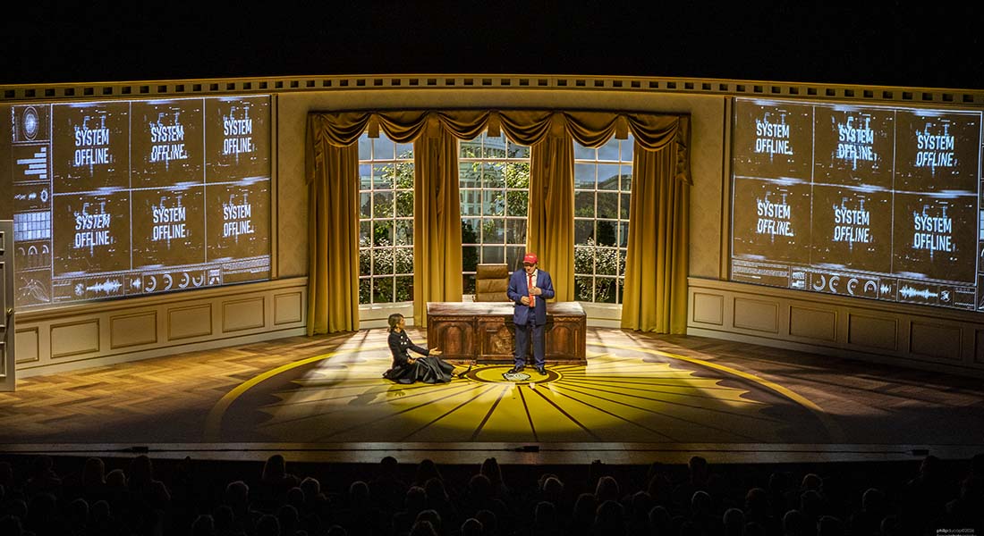 « Ubu Roi » : Daniel Benoin crée une comédie macabre et absurde qui évite l’écueil de la caricature avec les excellents André Marcon et Mélanie Page - Critique sortie Théâtre Antibes Anthéa - Théâtre d'Antibes