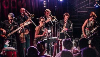 Cumbia Ya ! creuse le fertile sillon de la musique colombienne - Critique sortie Jazz / Musiques Paris Studio de l’Ermitage