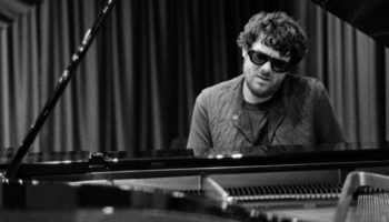 Kamaal Williams incarne la puissance de la scène anglaise et plaît aux jeunes générations - Critique sortie Jazz / Musiques Paris Le New Morning