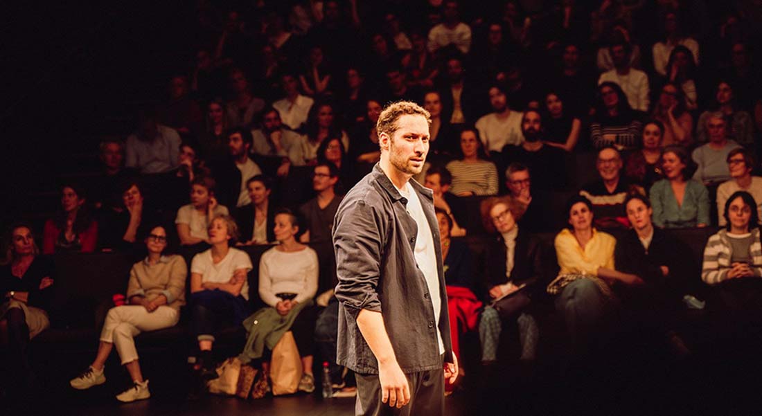 « L’Abolition des privilèges » de Hugues Duchêne avec le formidable Maxime Pambet - Critique sortie  Angers Anjou Théâtre