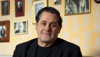 Olivier Py crée « La Bal(l)ade de Nijinski », plongée dans les sentiments du dieu de la danse - Critique sortie Classique / Opéra Paris Le Théâtre du Châtelet