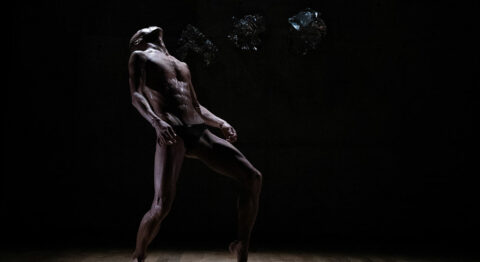 Multi Layered Body « Animal » accueille le solo-manifeste de Conan Amok, héritier du grand Akaji Maro - Critique sortie Danse Paris La Maison de la Culture du Japon à Paris