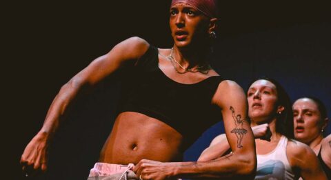 « LABOUR », une création du duo Emily Gualtieri et David Albert Toth - Critique sortie  Paris Théâtre de l’Aquarium