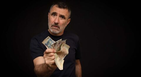 « Pays Bonheur », une touchante adaptation du roman d’Emmanuel Darley sous la direction scénique du talentueux Thierry de Pina - Critique sortie Avignon / 2026 Avignon Avignon Off. La Scala Provence