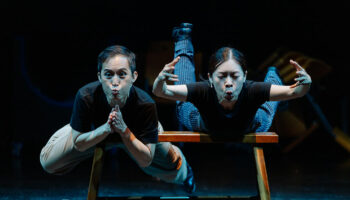 La compagnie singapourienne Nine Years Theatre présente « Waiting for Audience » mis en scène par Nelson Chia - Critique sortie Avignon / 2026 Avignon Avignon off. Théâtre Transversal