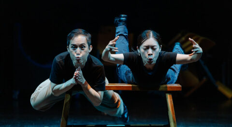 La compagnie singapourienne Nine Years Theatre présente « Waiting for Audience » mis en scène par Nelson Chia - Critique sortie Avignon / 2026 Avignon Avignon off. Théâtre Transversal