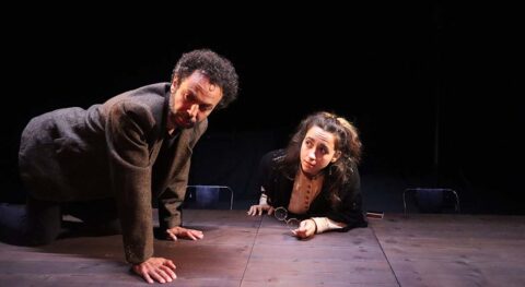 « Une conversation en Sicile » d’Elio Vittorini parle de cette humanité offensée qui fait écho à notre époque,  mis en scène par Vincent Brunol - Critique sortie Avignon / 2026 Avignon Avignon off. Théâtre Transversal