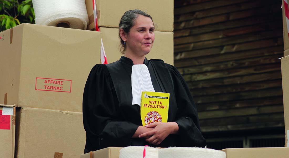 « C.R.A.S.H. » par la compagnie Hors Jeu, plonge dans le mystère de l’affaire de Tarnac entre théâtre documentaire et fiction - Critique sortie Avignon / 2026 Avignon Avignon Off. Théâtre des Carmes-André Benedetto