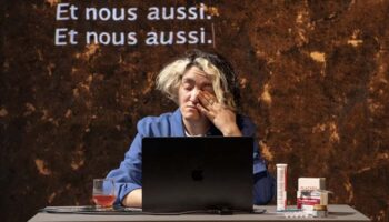 « Exhibit a » mis en scène par Ilyas Mettioui guidé par l’écriture critique de Sihame Haddioui - Critique sortie Avignon / 2026 Avignon Avignon Off. Théâtre des Doms
