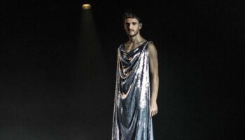 « Fouiller, bercer, pompier », une création d’Ariane Dumont-Lewi et Olivier Debbasch sur la maltraitance fraternelle - Critique sortie Avignon / 2026 Avignon Avignon Off. Théâtre du Train Bleu