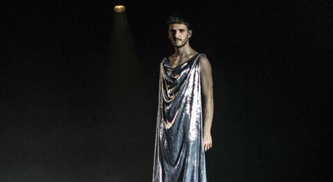 « Fouiller, bercer, pompier », une création d’Ariane Dumont-Lewi et Olivier Debbasch sur la maltraitance fraternelle - Critique sortie Avignon / 2026 Avignon Avignon Off. Théâtre du Train Bleu