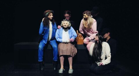 « Juste Irena », un bouleversant hommage à la sauveuse Irena Sendlerowa conçu par Cédric Revollon - Critique sortie Avignon / 2026 Avignon Avignon Off. L’Entrepôt - Cie Mises en scène