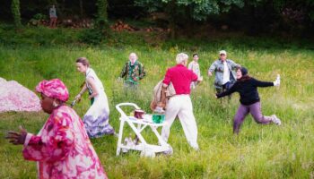 « Une Cerisaie », mis en scène par Aurélie Van Den Daele : une mise en scène hors des sentiers battus, une plongée au présent dans la pièce de Tchekhov - Critique sortie Théâtre Paris Théâtre de la Tempête – Cartoucherie