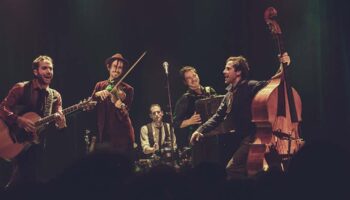 « La Truite » de Schubert réinventé avec humour par l’ensemble Accordzéâm et Éric Bouvron - Critique sortie Avignon / 2026 Avignon Avignon Off. Théâtre du Petit Louvre. Chapelle des Templiers