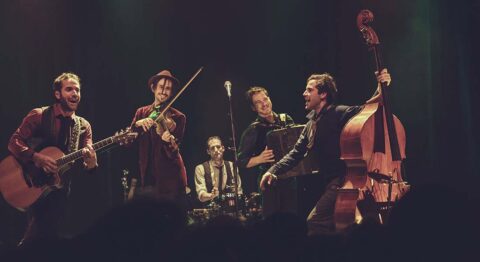 « La Truite » de Schubert réinventé avec humour par l’ensemble Accordzéâm et Éric Bouvron - Critique sortie Avignon / 2026 Avignon Avignon Off. Théâtre du Petit Louvre. Chapelle des Templiers