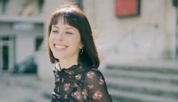 Lucile Lacaze transforme « Jane Eyre » en création de théâtre-récit itinérante - Critique sortie  Besançon