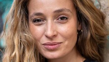 « 7 secondes » de Marie Mahé, une pièce qui met en scène cinq personnes très diverses lors d’une audition de théâtre, laissant émerger le dévoilement de soi - Critique sortie Avignon / 2026 Avignon Avignon Off. La Factory - Espace Roseau Teinturiers