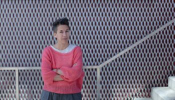 « Nous ou le paradoxe du hérisson », Muriel Imbach propose une réflexion joyeuse autour de la famille - Critique sortie Avignon / 2026 Avignon Festival d’Avignon. Théâtre Benoît XII