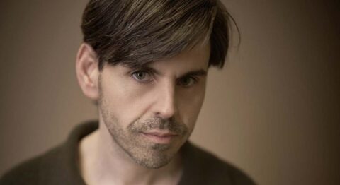 Rencontre avec Tommy Milliot : faire en sorte que le théâtre soit un refuge, un endroit de pur présent, de diversité - Critique sortie  Besançon Nouveau Théâtre de Besançon
