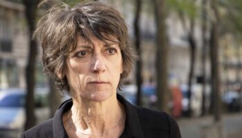 « Wilde » mis en scène par Noémie Pierre ou comment la magie du théâtre fait se rencontrer Oscar Wilde et Sarah Bernhardt - Critique sortie Avignon / 2026 Avignon Avignon Off. Collège de la Salle