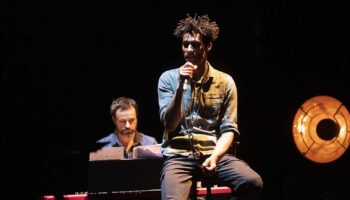 L’écrivain Claude McKay au cœur du poétique « Kay ! Lettres à un poète disparu », de Matthieu Verdeil et Lamine Diagne - Critique sortie Avignon / 2026 Avignon Avignon Off. Théâtre des Halles