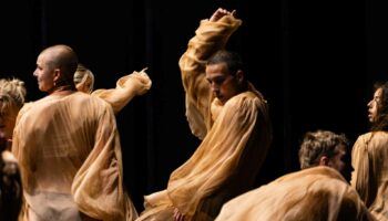 Emanuel Gat ouvre le festival Montpellier Danse avec son merveilleux « Cinq jours au soleil » - Critique sortie Danse Montpellier Festival Montpellier danse
