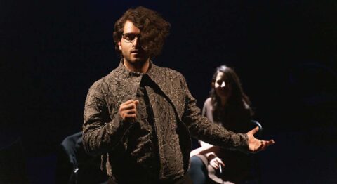 Le mentaliste Taha Mansour nous propose son poétique et épatant « Effet Papillon » - Critique sortie Avignon / 2026 Avignon Avignon Off. Théâtre des 3S