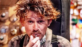 Élisabeth et Nicolas Paugam réinventent avec vitalité Georges Brassens dans « Paugam tropicalise Brassens » - Critique sortie Avignon / 2026 Avignon Avignon Off. Théâtre de l’Arrache-Cœur