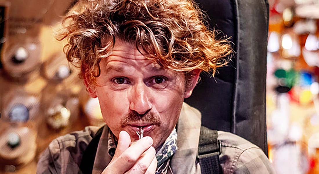 Élisabeth et Nicolas Paugam réinventent avec vitalité Georges Brassens dans « Paugam tropicalise Brassens » - Critique sortie Avignon / 2026 Avignon Avignon Off. Théâtre de l’Arrache-Cœur