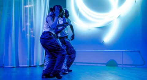 « Out/side » de Mwendwa Marchand et Carl Dhélot - Critique sortie Avignon / 2026 Avignon Avignon Off. La Parenthèse