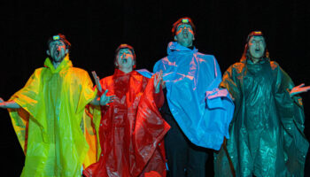 « Panaris » de Lotus Guibot et Maud Sauvage : une brillante comédie socio-absurde qui rend hommage à Pierre Bourdieu - Critique sortie Avignon / 2026 Avignon Avignon Off. Théâtre des Carmes