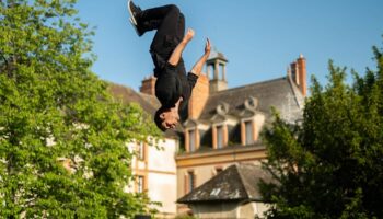 “Sillages” : une parenthèse de douceur mise en piste par Léo Ricordel et Quentin Beaufils - Critique sortie Avignon / 2026 Avignon Avignon Off. Théâtre du Train Bleu à la Respélid’ (anciens Jardins du Carmel)