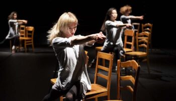 Chaillot Expérience Iconiques avec Anne Teresa De Keersmaeker et une plongée dans son œuvre emblématique « Rosas danst Rosas » - Critique sortie Danse Paris Chaillot - Théâtre national de la danse
