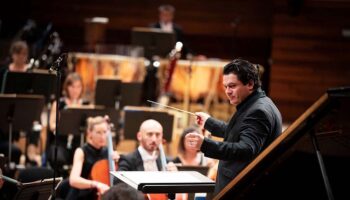 Rentrée de l’Orchestre national de France avec le chef Cristian Măcelaru - Critique sortie Classique / Opéra Paris Maison de la Radio et de la Musique