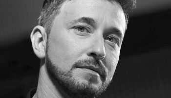 « Étonnez vos oreilles » :  Un autre regard sur la musique contemporaine - Critique sortie 
