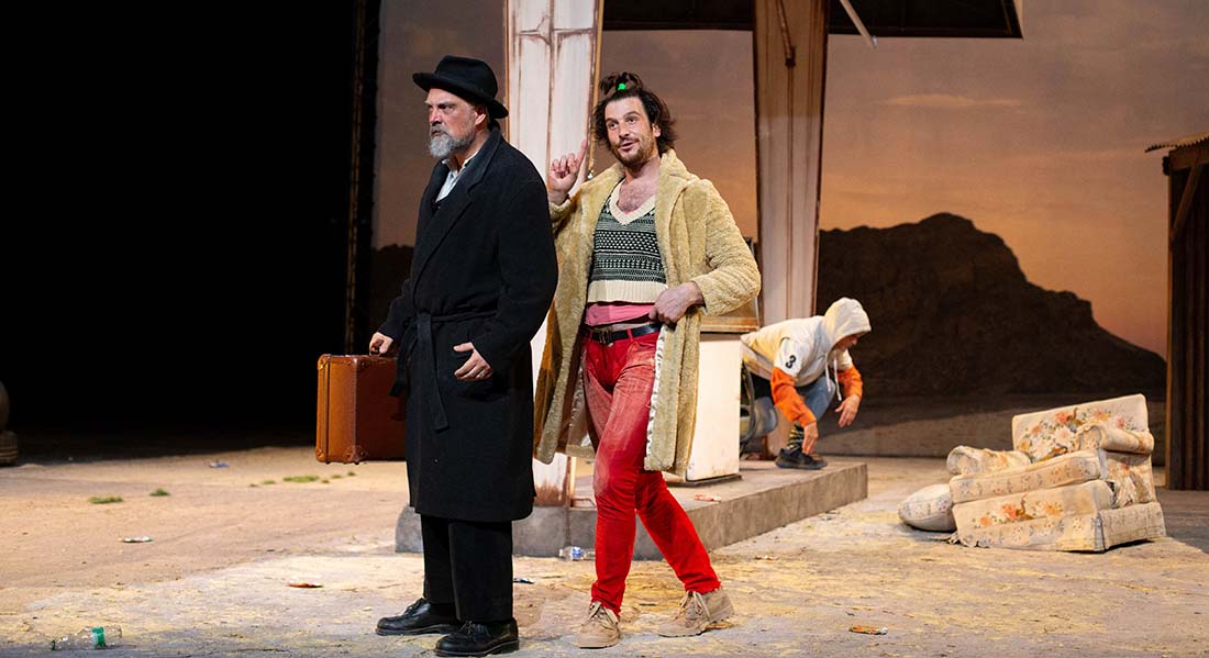 Les productions du TNN en tournée : « Les Fourberies de Scapin » et « Bord de mer » par Muriel Mayette-Holtz, « Chroniques » de Peeping Tom - Critique sortie  Nice Théâtre national de Nice - Centre Dramatique National Nice Côte d’Azur