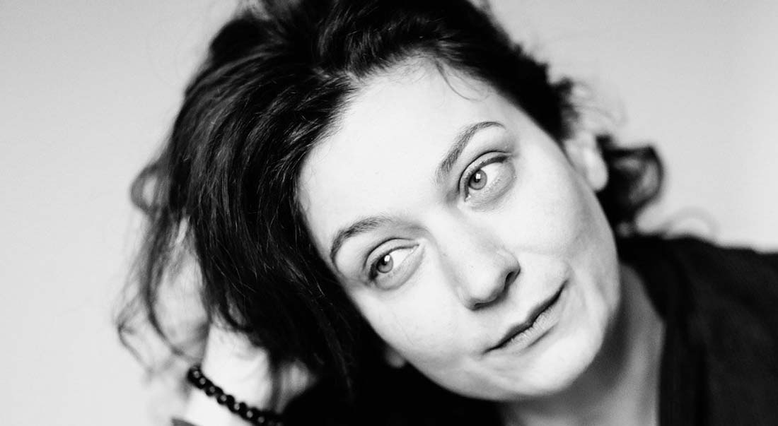 Noëmie Ksicova s’inspire d’En cas d’amour d’Anne Dufourmantelle et propose « À la renverse », emporté par un vertige d’amour - Critique sortie  Nice Théâtre national de Nice - Centre Dramatique National Nice Côte d’Azur