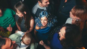 Flore Benguigui and The Sensible Notes pour une approche décomplexée et joyeuse du jazz des années 30 - Critique sortie Jazz / Musiques Paris Théâtre des Abbesses