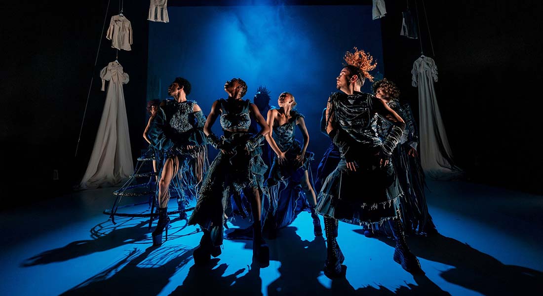 Josépha Madoki, reine du waacking, présente « HAUTE COUTURE » et « D.I.S.C.O. » - Critique sortie Danse Paris Le 13e Art