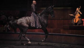 « Tombeau pour un cheval d’orgueil » : Bartabas et Tzar ensemble pour un dernier tour de piste - Critique sortie Théâtre Aubervilliers Théâtre Zingaro