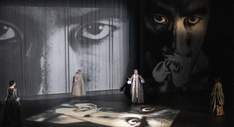 À Bonlieu, Stanislas Nordey donne voix, corps, vie aux fulgurances de « Madame de Sade » - Critique sortie Théâtre Annecy Bonlieu - scène nationale